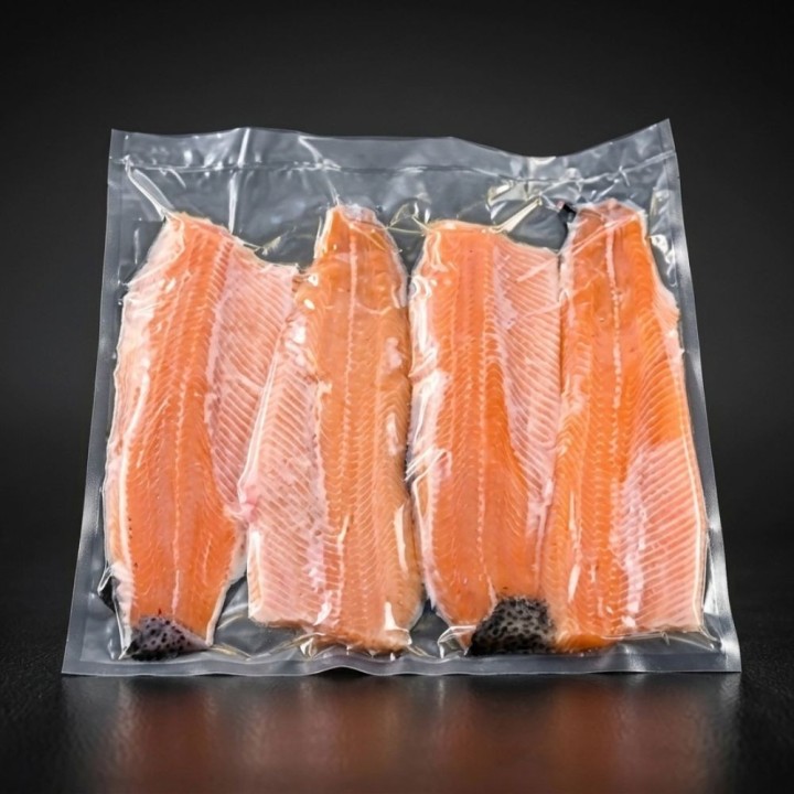 Filet de Truite du Périgord – Caviar Perle Noire (24)